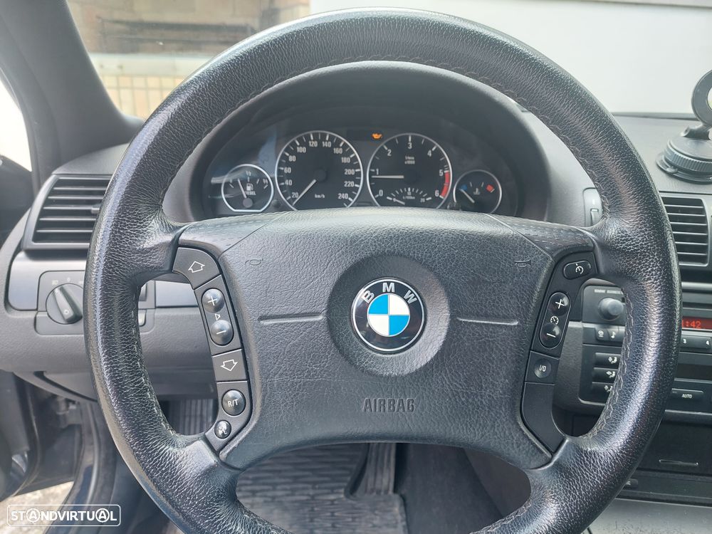 BMW 320 dA Navigator - 11