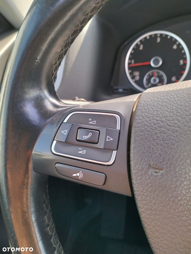 Volkswagen Tiguan - 18