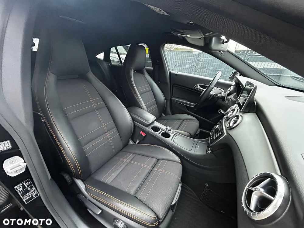 Mercedes-Benz CLA 220 (CDI) d 4Matic 7G-DCT Urban - 26