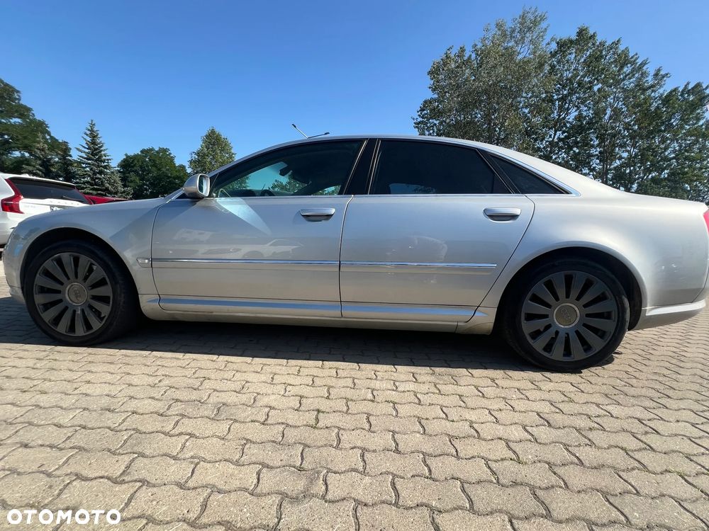 Audi A8 - 6