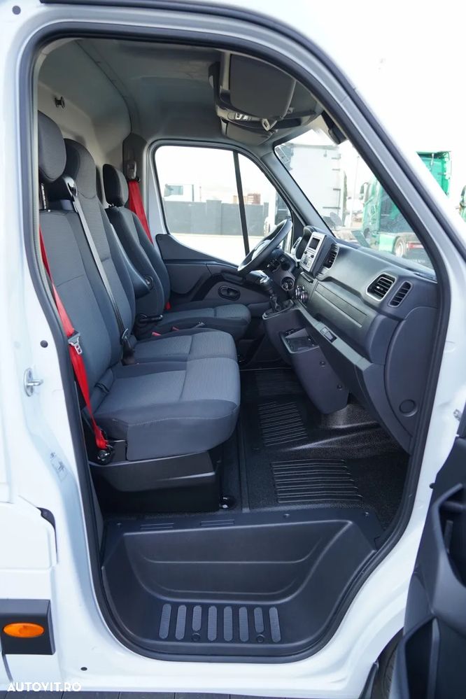 Renault MASTER / BLAZER / PANEL / 2023 - 34
