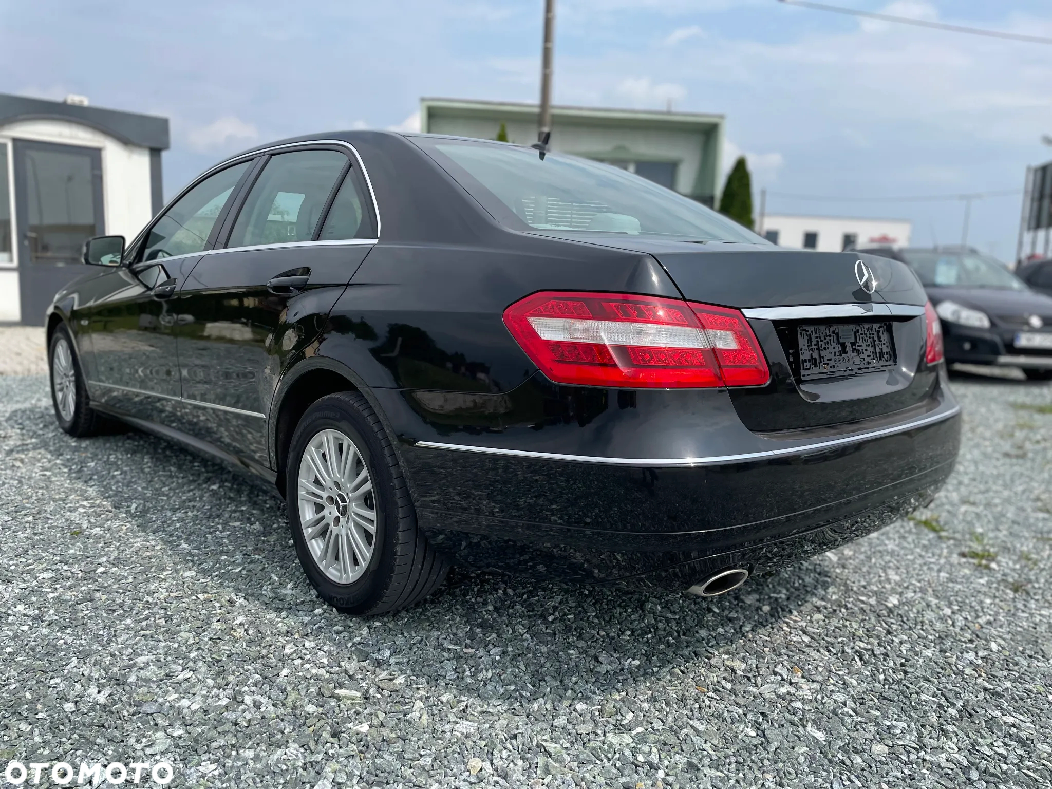 Mercedes-Benz Klasa E 350 CGI BlueEffICIENCY Avantgarde - 35
