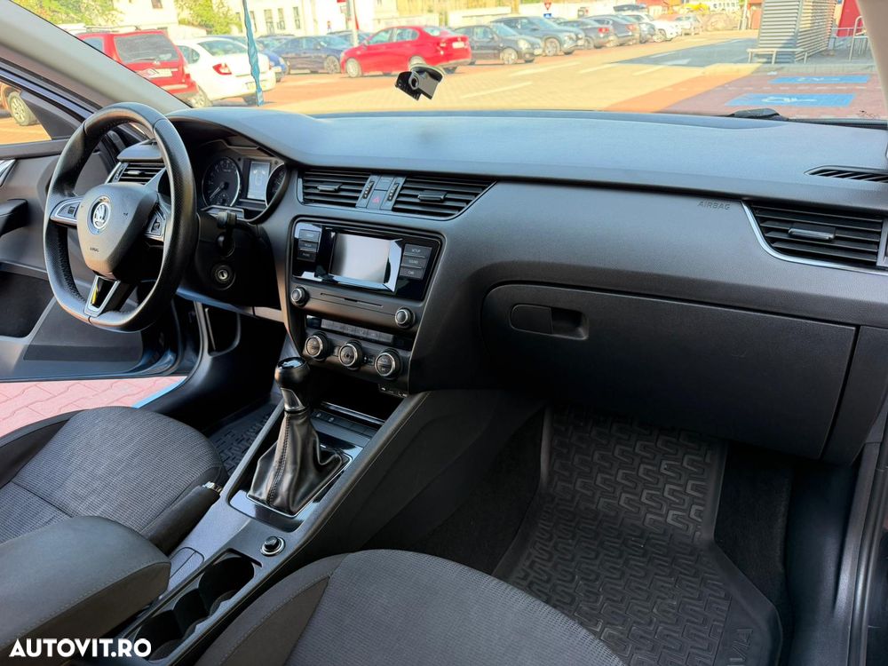 Skoda Octavia - 8