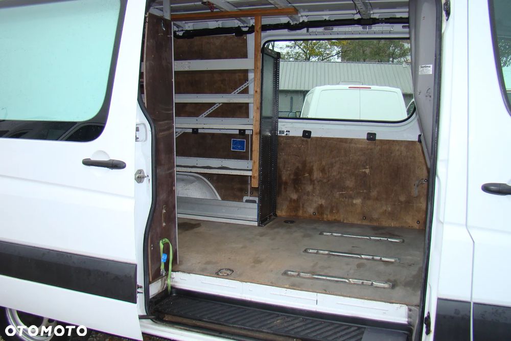 Mercedes-Benz Sprinter - 13