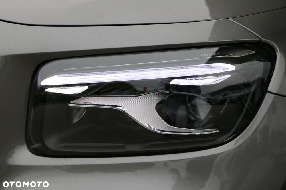 Mercedes-Benz GLB - 10