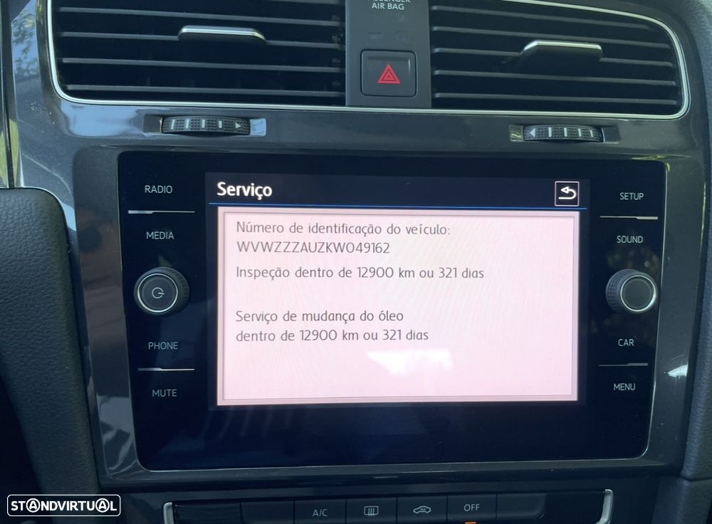 VW Golf 1.6 TDI Confortline DSG - 15