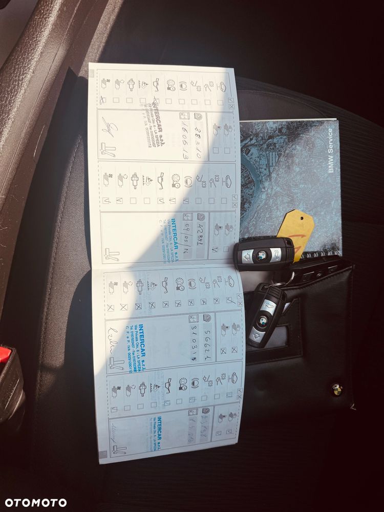 BMW X1 sDrive18d - 12