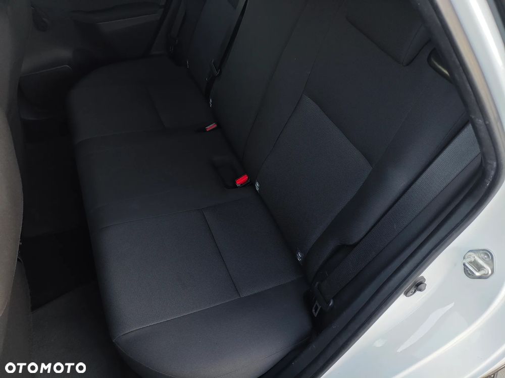 Toyota Auris 1.33 VVT-i Active - 17