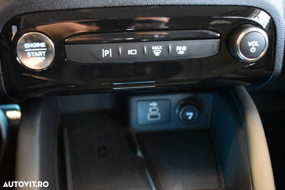 Ford Kuga - 32