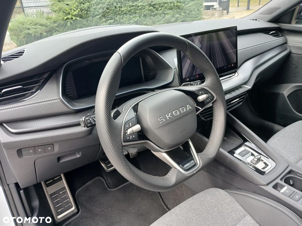 Skoda Octavia 2.0 TDI Sportline DSG - 27