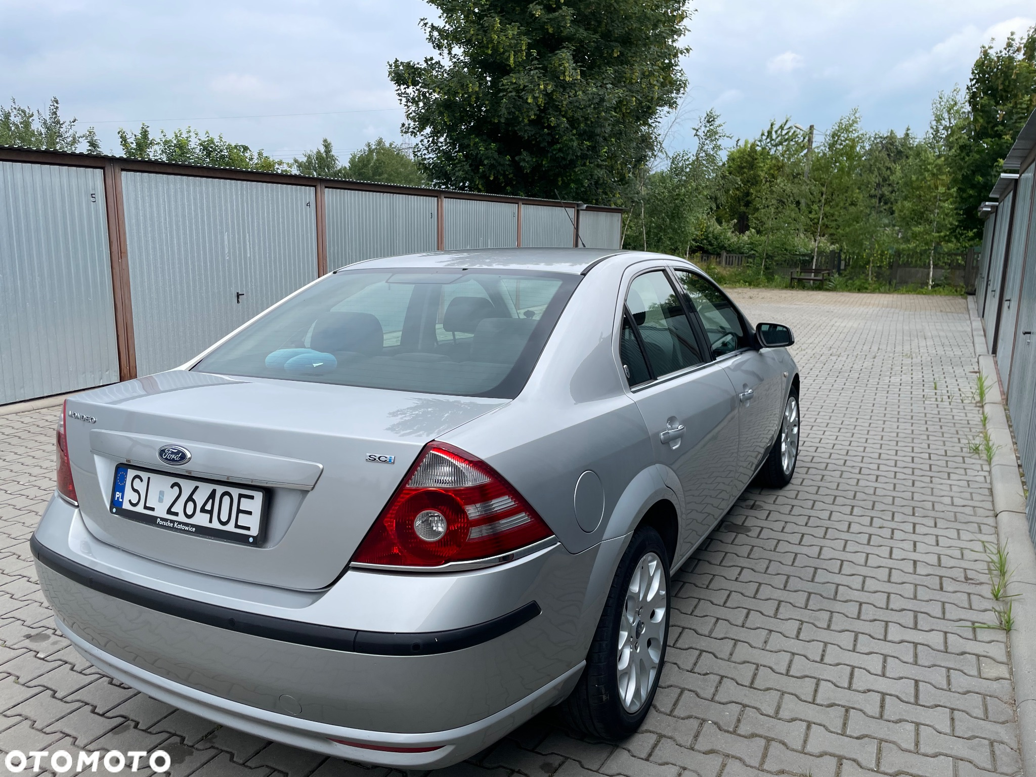 Ford Mondeo 1.8 Ghia - 7