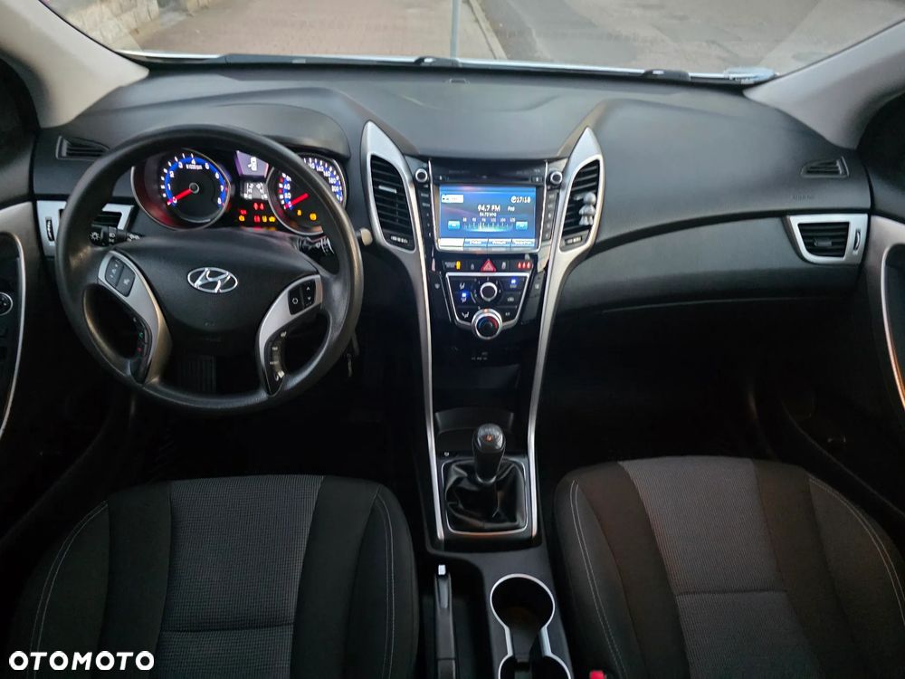 Hyundai i30 - 23