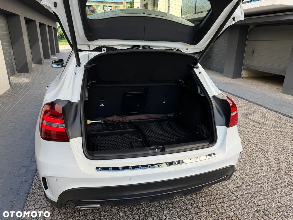 Mercedes-Benz GLA 220 4-Matic - 18