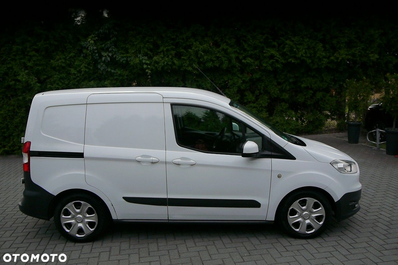 Ford Transit Courier Basis - 11