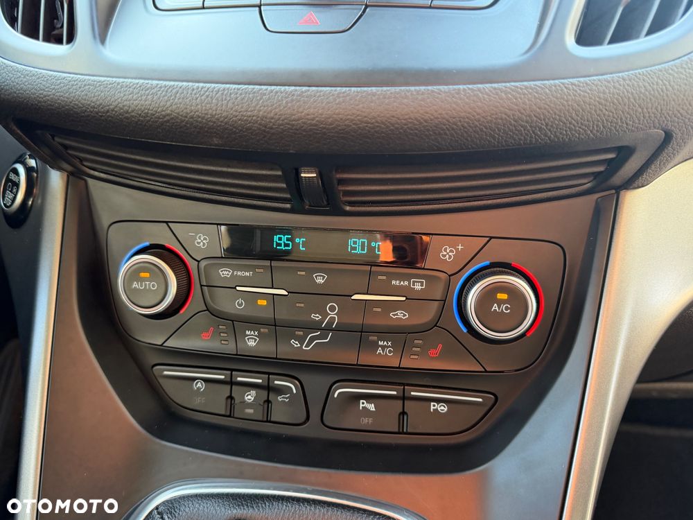 Ford Kuga 2.0 TDCi 4x2 Titanium - 21