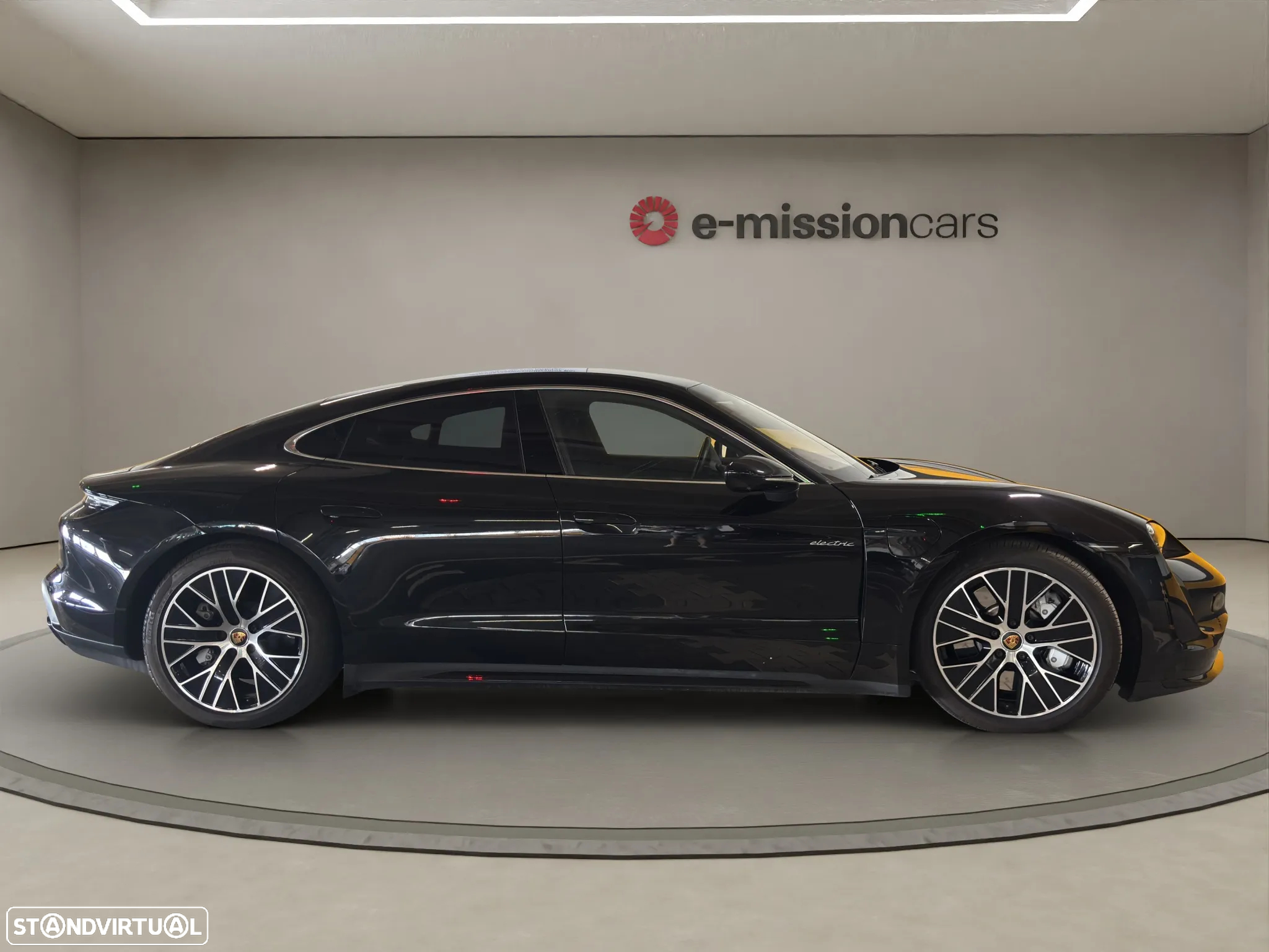Porsche Taycan Turbo - 7