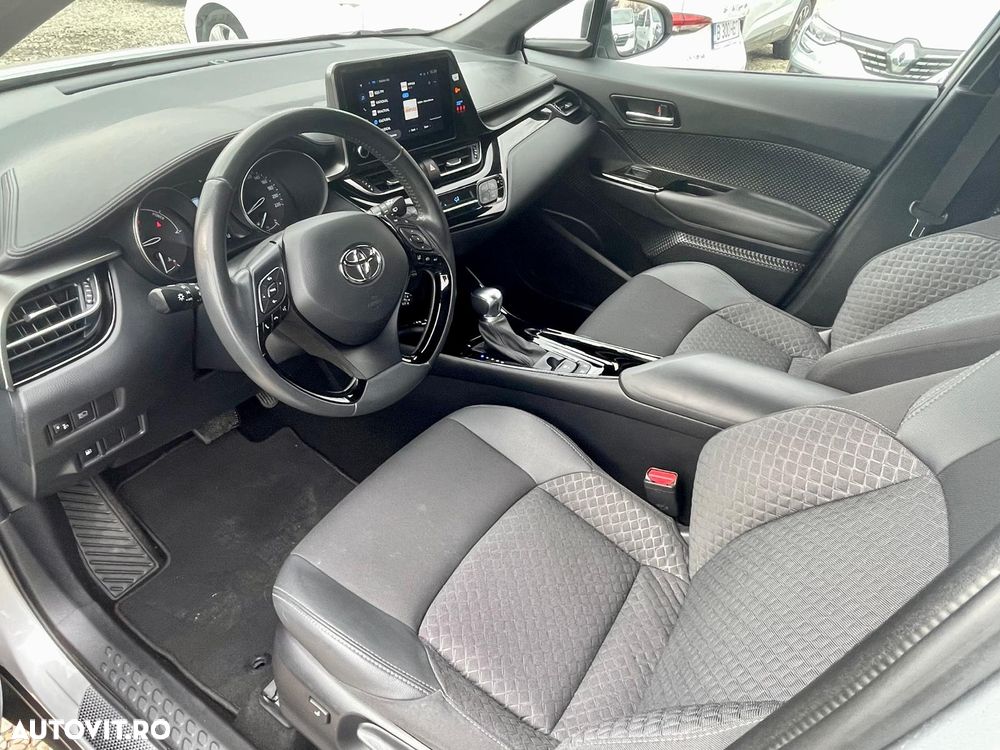 Toyota C-HR - 6
