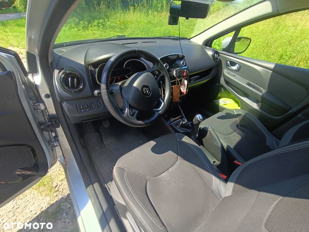 Renault Clio - 11