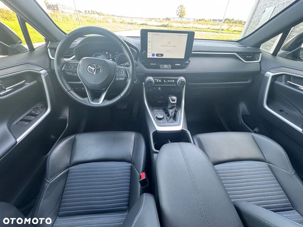 Toyota RAV4 - 11