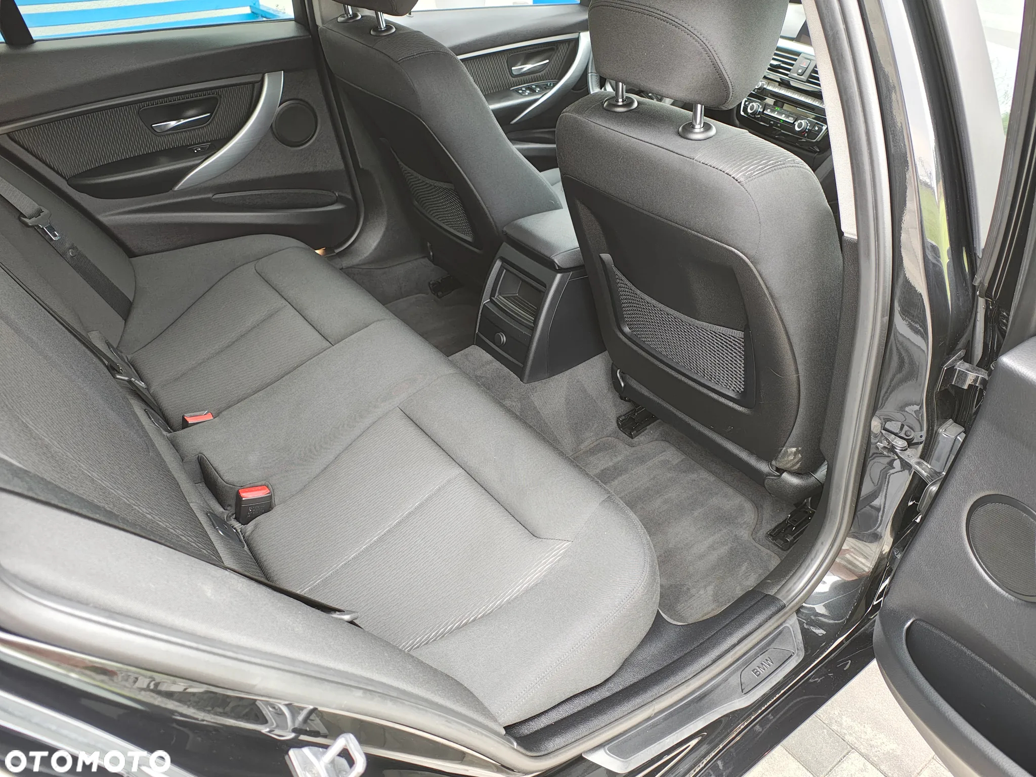 BMW Seria 3 320d Sport Line Shadow - 32