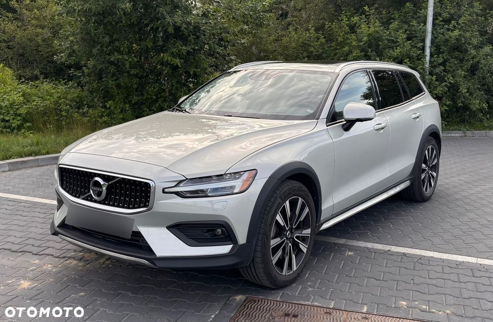 Volvo V60 Cross Country T5 AWD Geartronic - 1