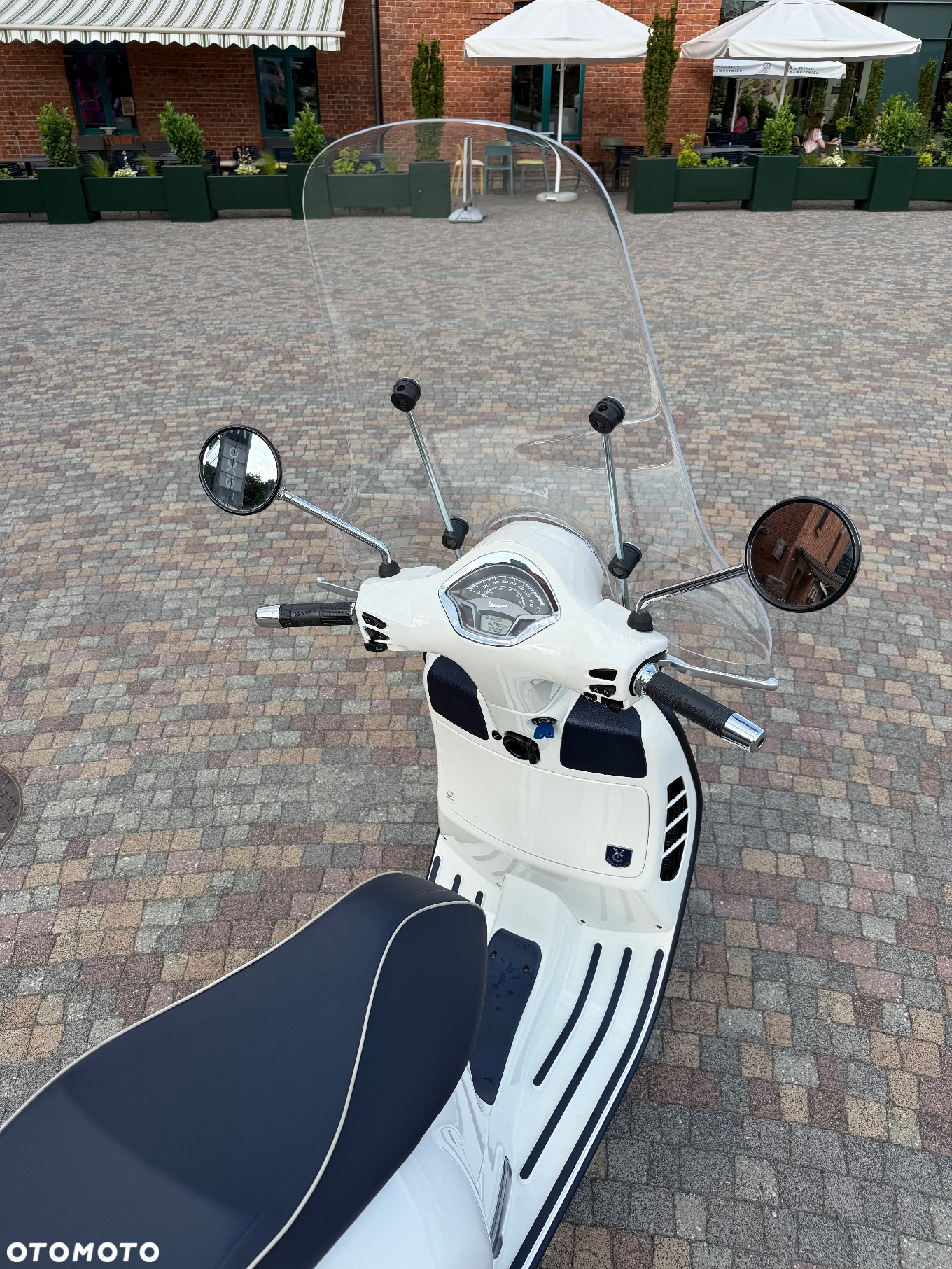 Piaggio Vespa - 10