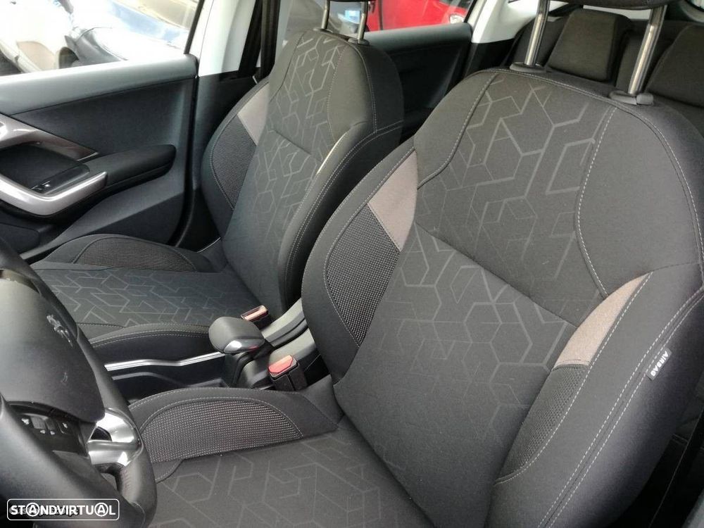 Peugeot 2008 1.6 e-HDi Allure 2-Tronic - 7
