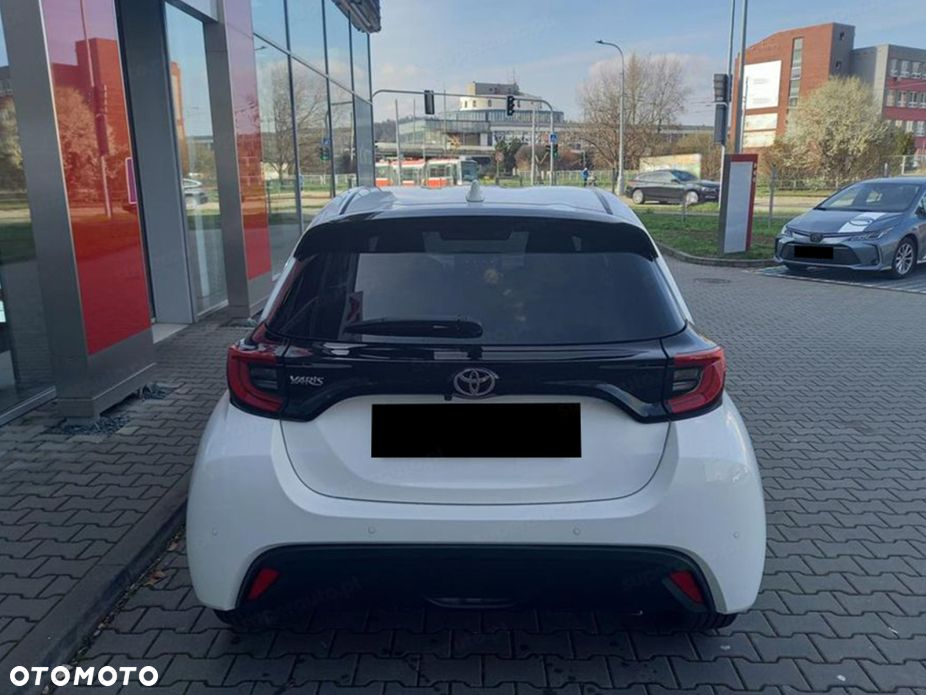 Toyota Yaris Hybrid 1.5 Selection Style - 4