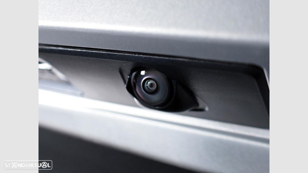 Volvo XC 60 2.0 T6 PHEV Plus Dark AWD — fotografia 21