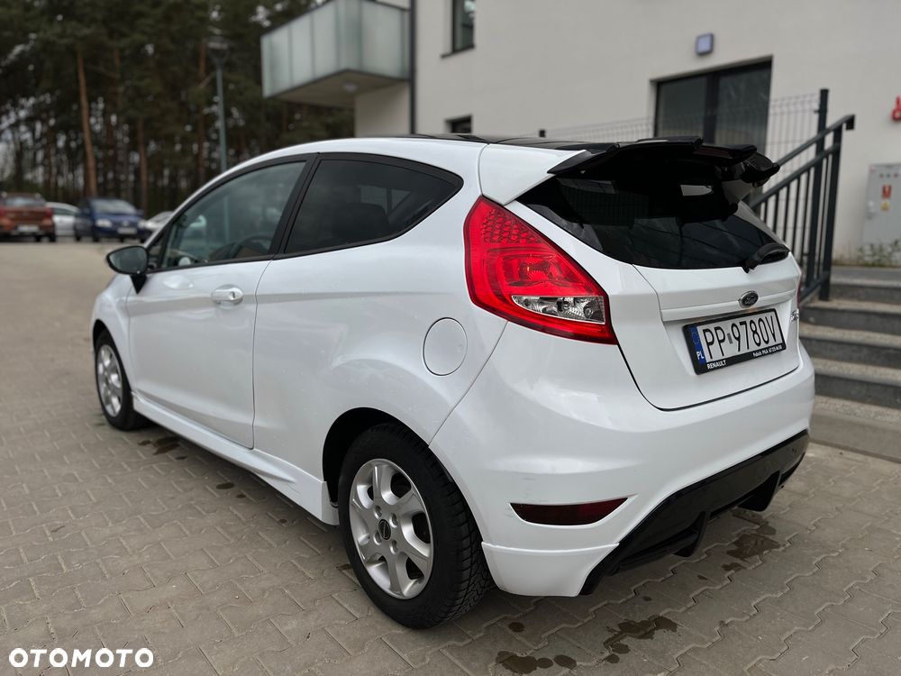 Ford Fiesta 1.6 Sport - 10