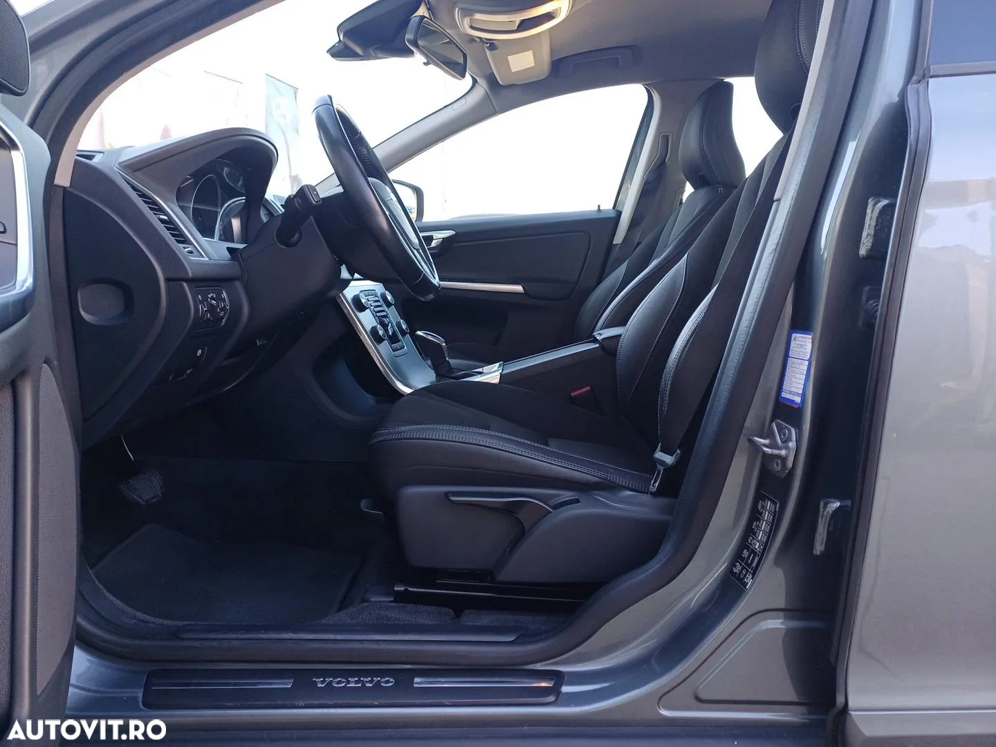 Volvo XC 60 D4 AWD Geartronic Kinetic - 10