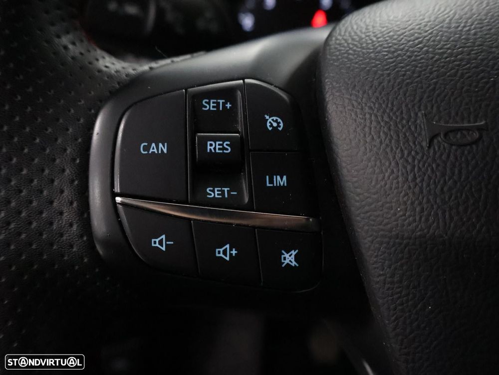 Ford Focus 1.0 EcoBoost MHEV ST-Line - 17