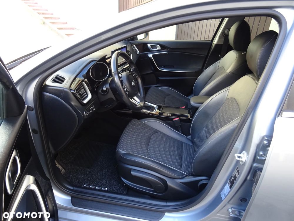 Kia Ceed 1.4 T-GDI DCT OPF Platinum Edition - 6