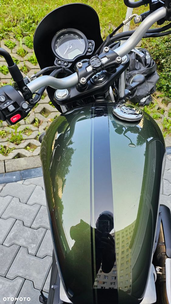 Triumph Scrambler - 10