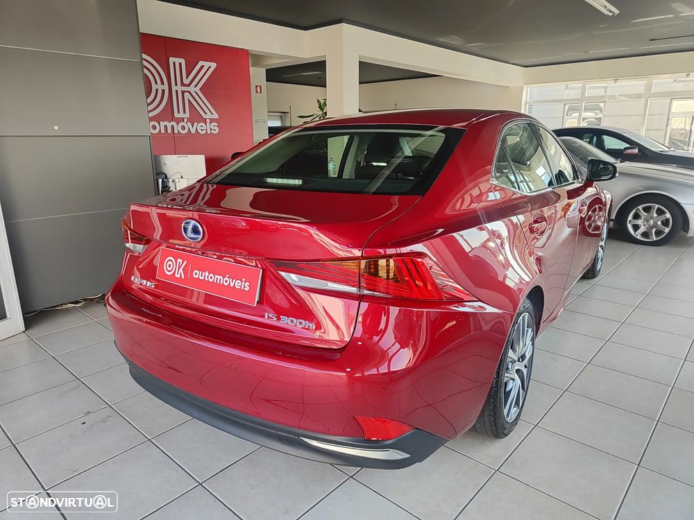 Lexus IS 300H Sport Edition - 12