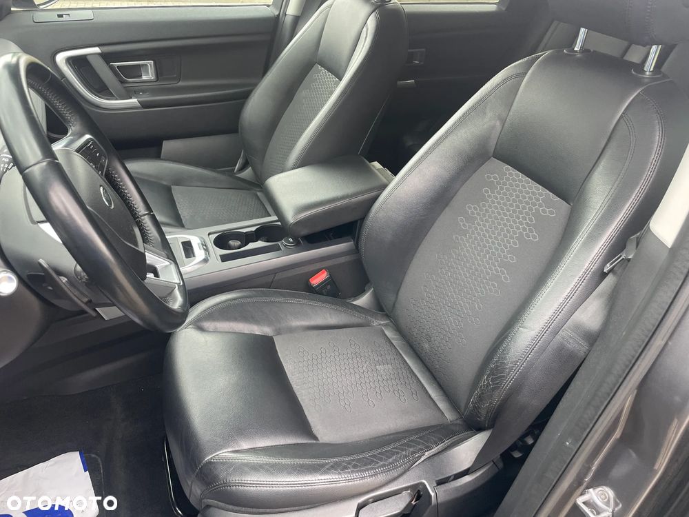 Land Rover Discovery Sport - 12