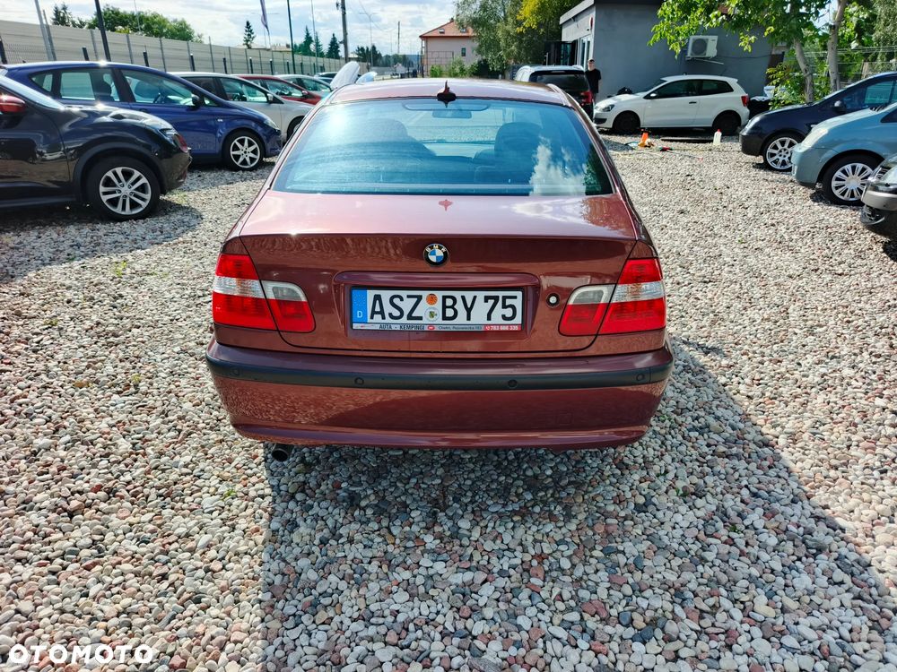 BMW Seria 3 316i - 10