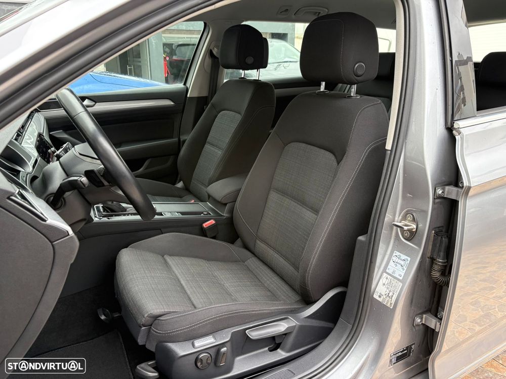 VW Passat Variant 2.0 TDi Elegance DSG - 8
