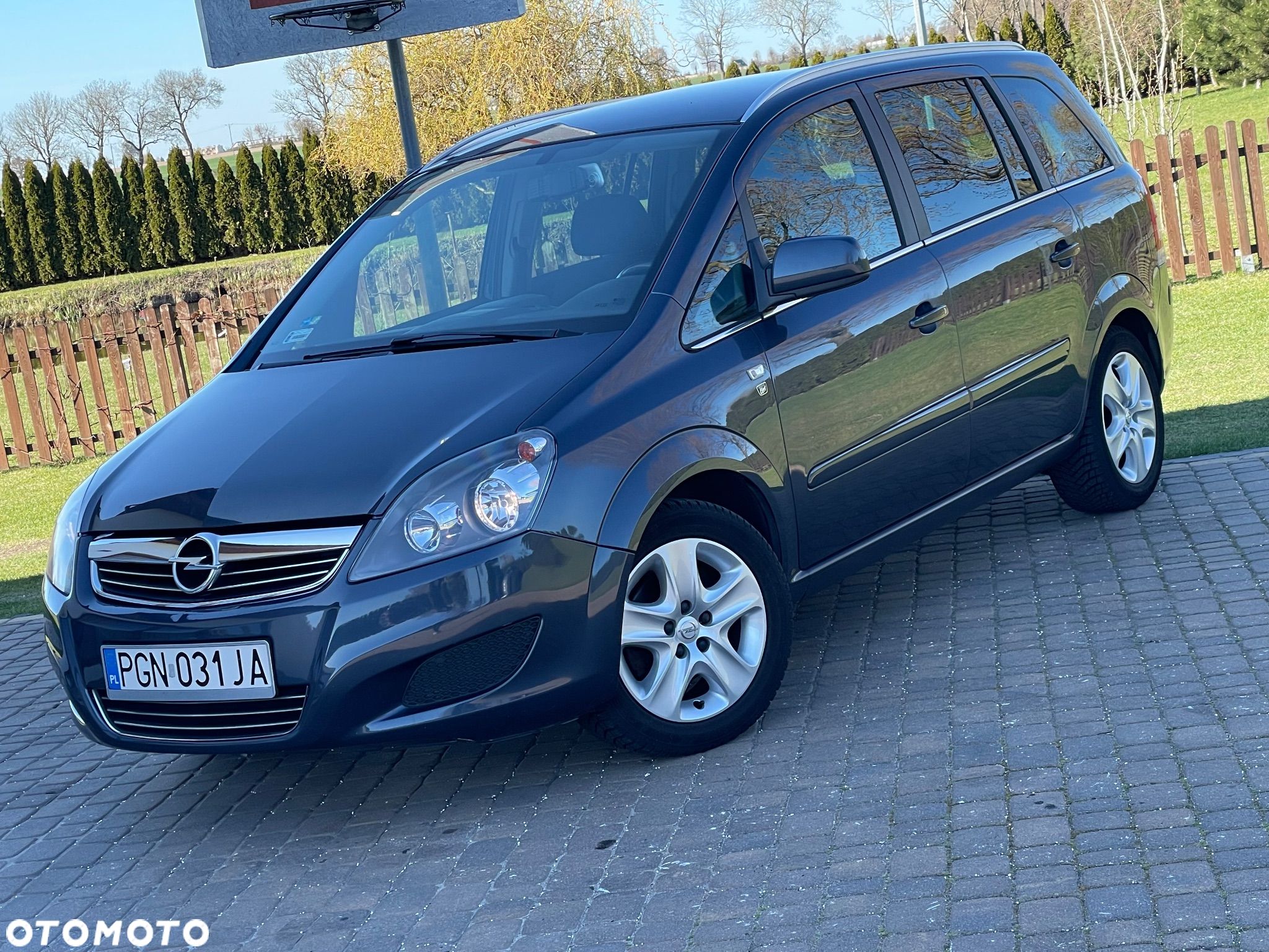 Opel Zafira 1.6 ECOFLEX Edition 111 Jahre - 1