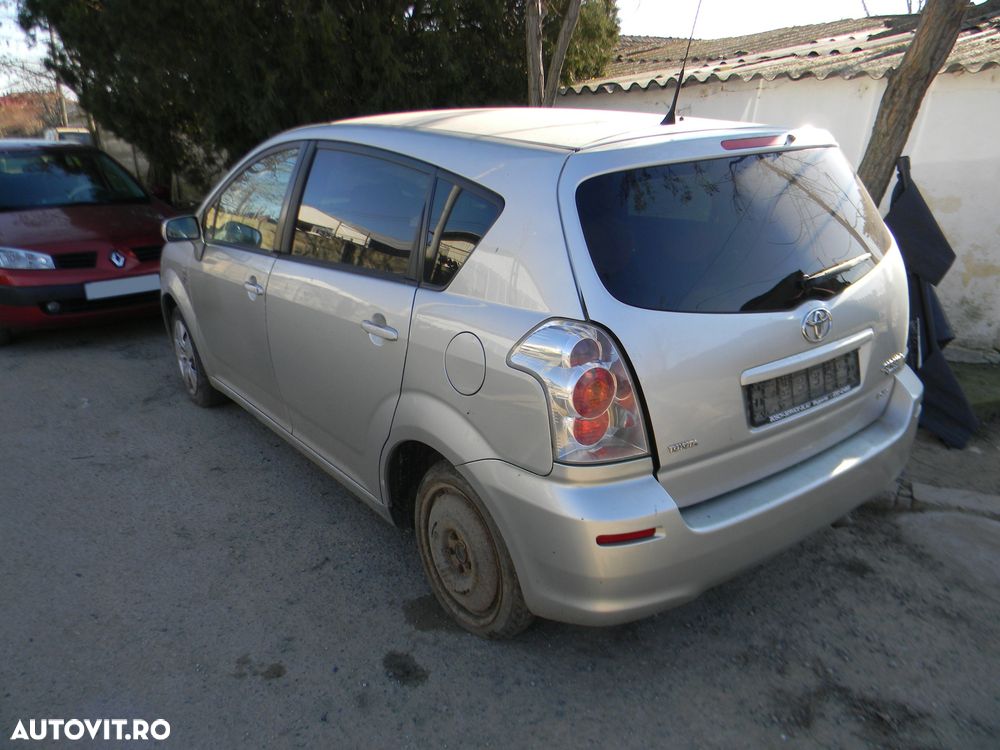 Dezmembrari  Toyota COROLLA verso  2004  > 2009 2.2 D-4D Motorina - 50