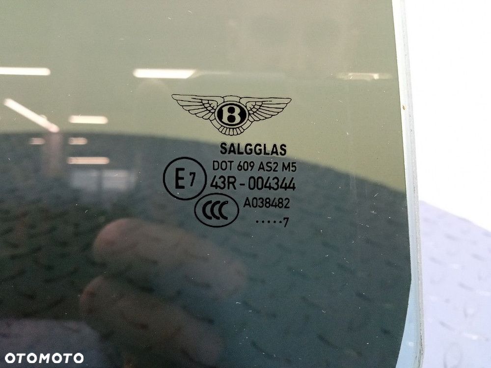 BENTLEY BENTAYGA 36A SZYBA DRZWI TYŁ PRAWA 17 - 2