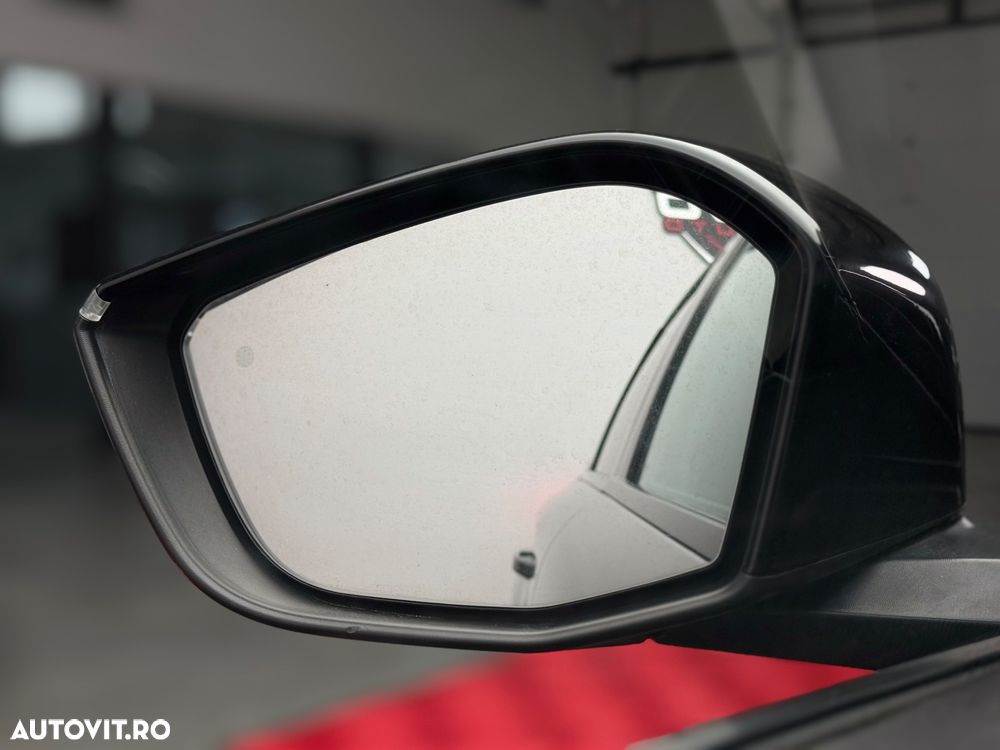 Peugeot 308 BlueHDi 130 EAT8 Allure - 37