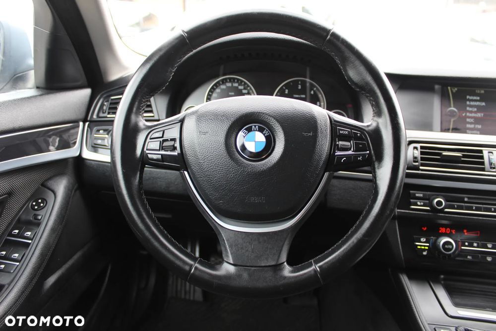 BMW Seria 5 520d - 23