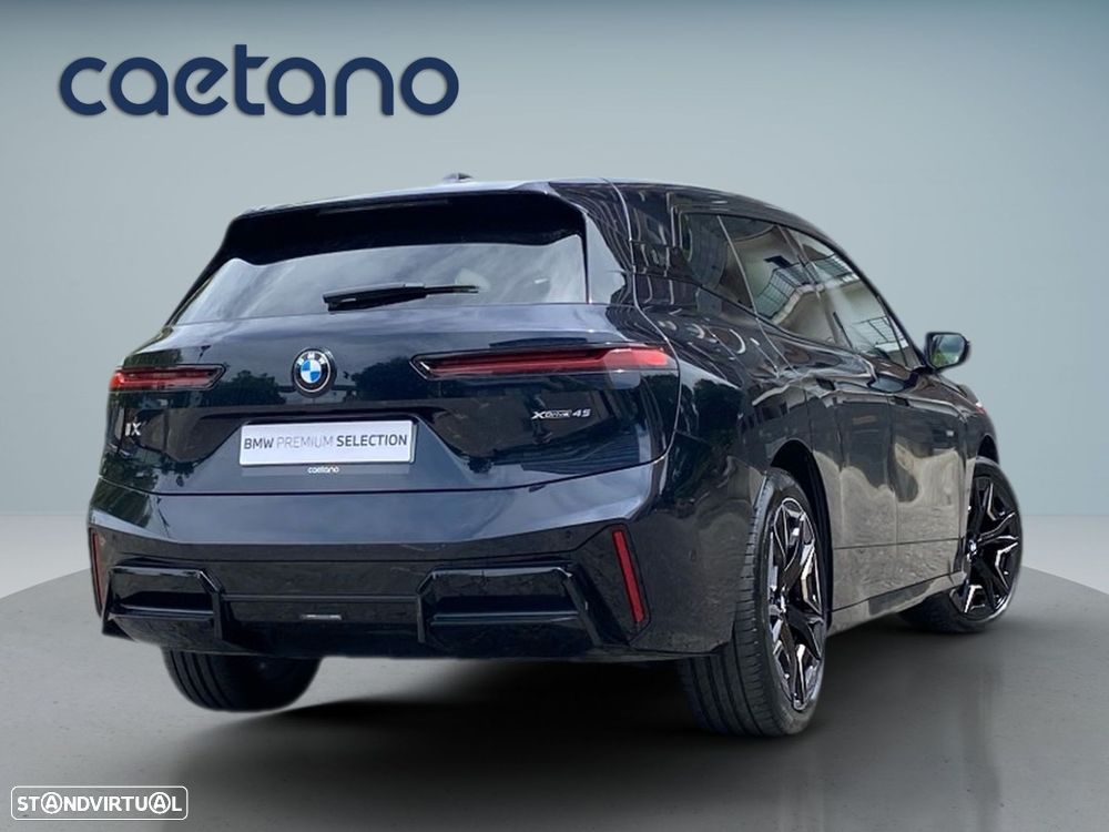 BMW iX xDrive 45 Pack Desportivo - 2