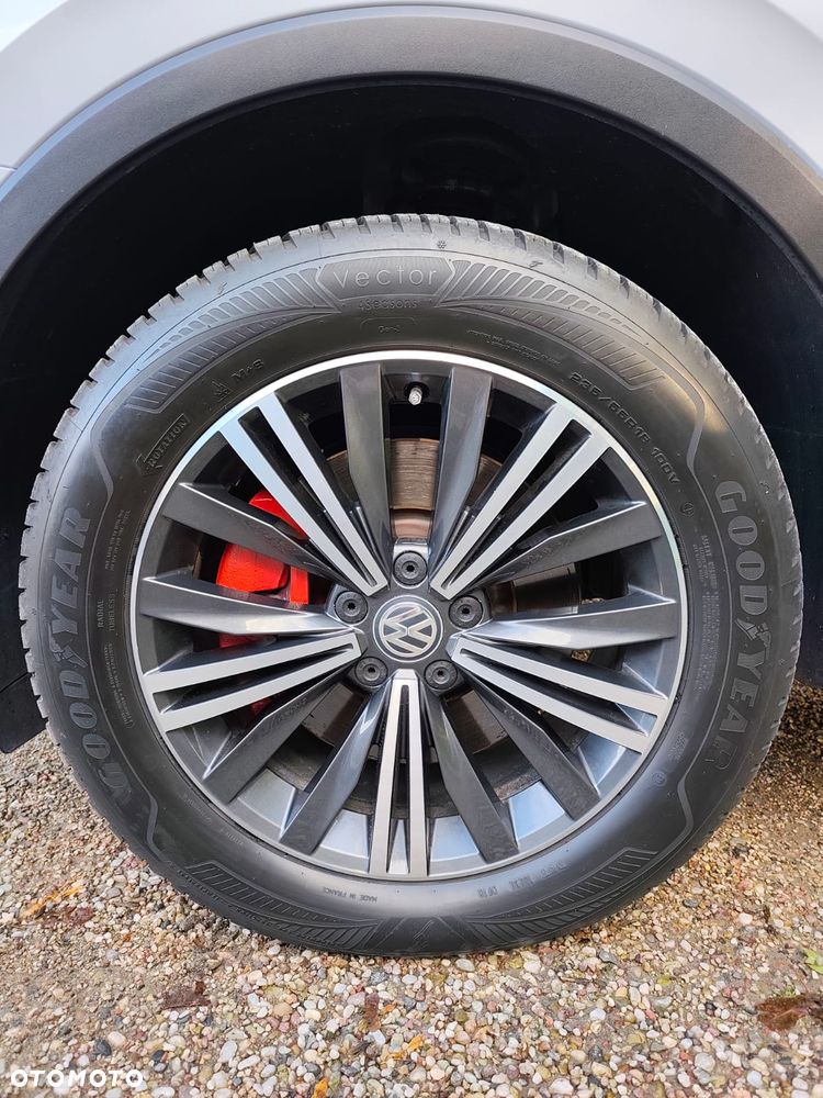 Volkswagen Tiguan Allspace 2.0 TSI OPF 4Motion DSG Highline - 26