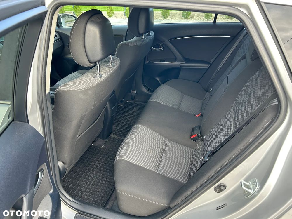 Toyota Avensis 1.8 Sol plus NAVI - 15