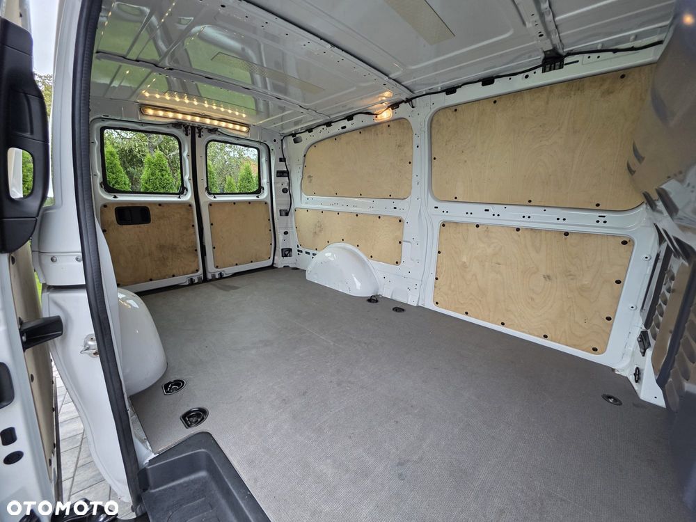 Mercedes-Benz Vito - 17