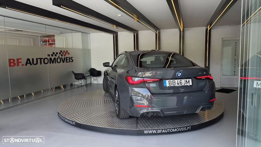 BMW i4 eDrive40 Pack Desportivo M - 17
