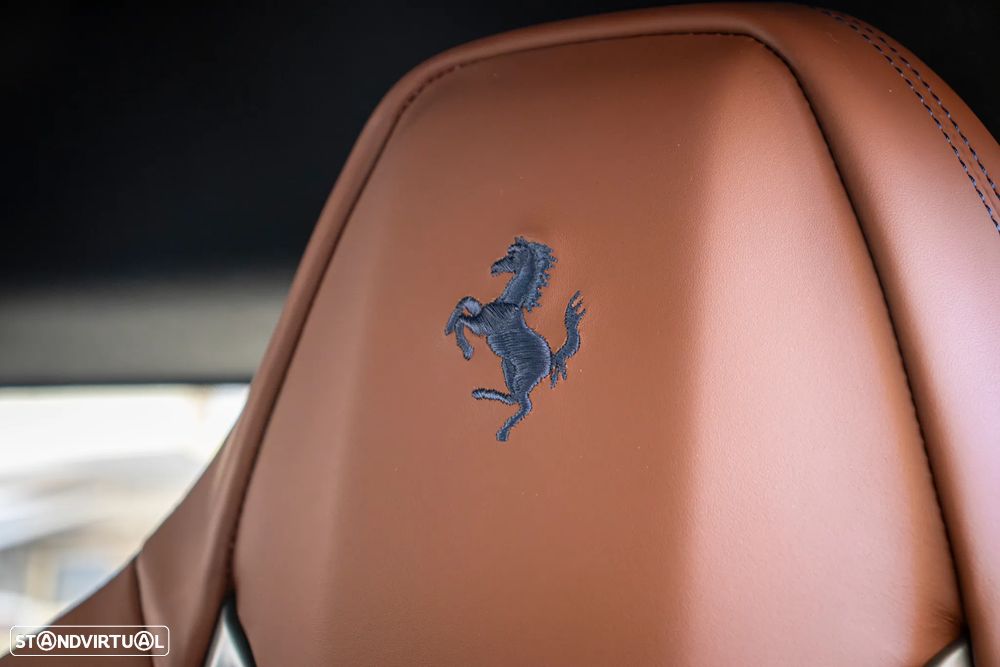 Ferrari 296 GTB - 12