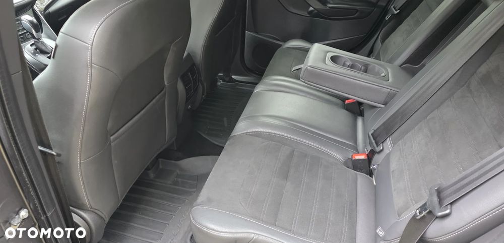 Ford Kuga 2.0 TDCi 4x4 ST-Line - 27